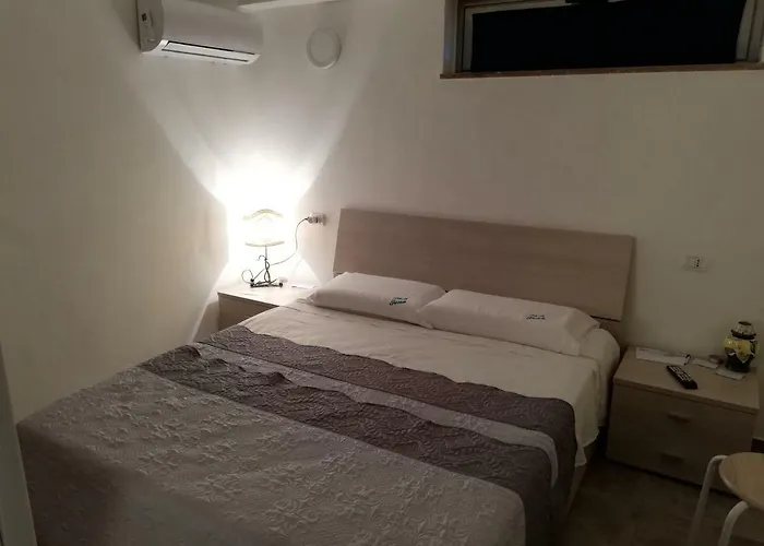 Iona Konukevi Rocca di Neto